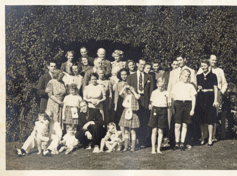 Cooke Family Photo 1940.tif